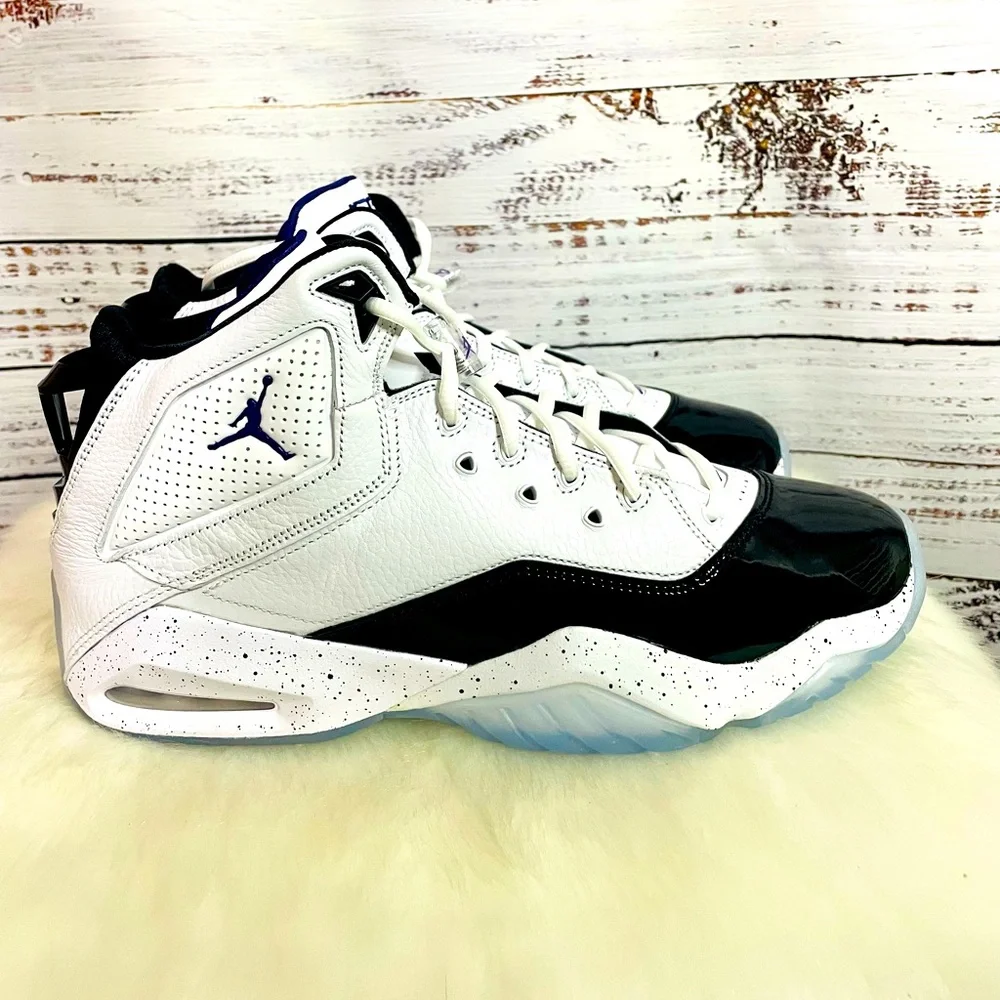 New Men’s Nike Jordan Royal White Black purple Basketball Sports shoes size 11